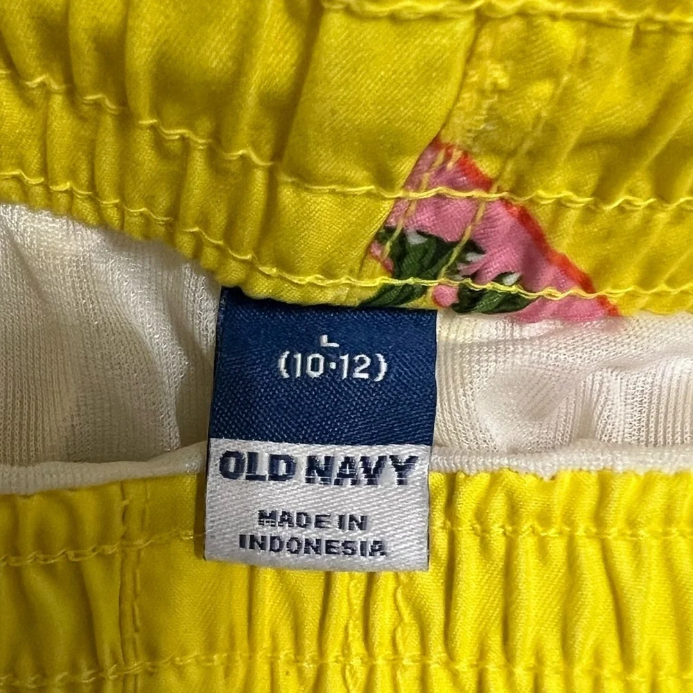 Kids Old Navy swim trunks